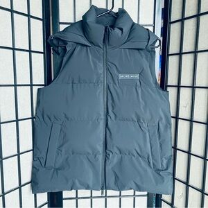 Mercer + Mettle dark grey full zip puffer vest sz M